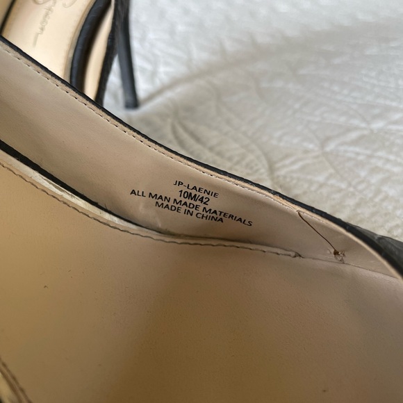 •Jessica Simpson pumps - Picture 3 of 6